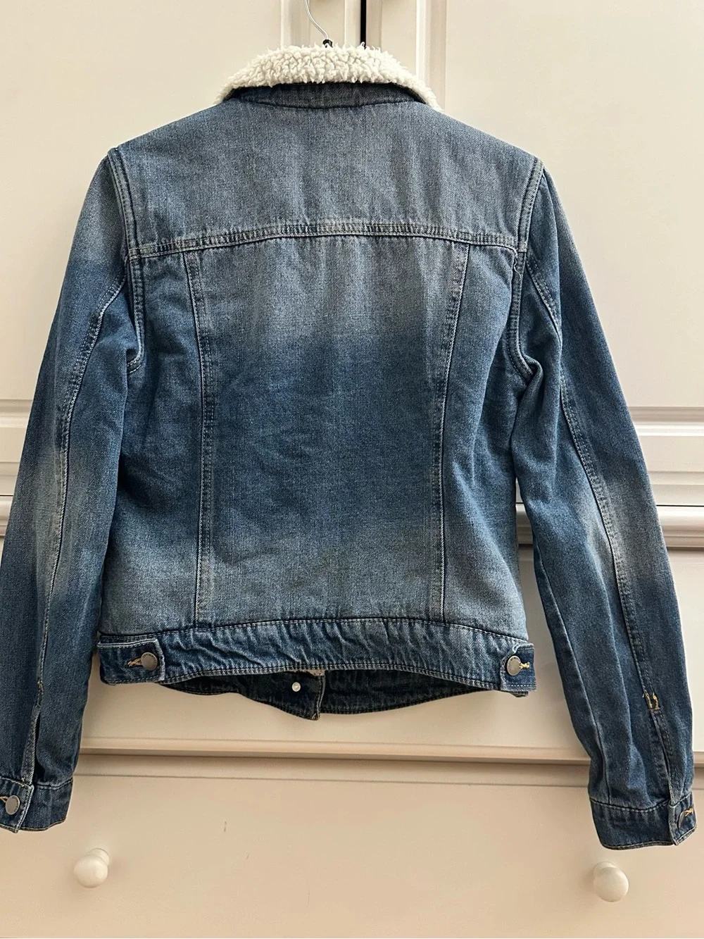 Ashley Vintage Charm EST 1998 Sherpa-Lined Denim Jacket Women’s Size Small